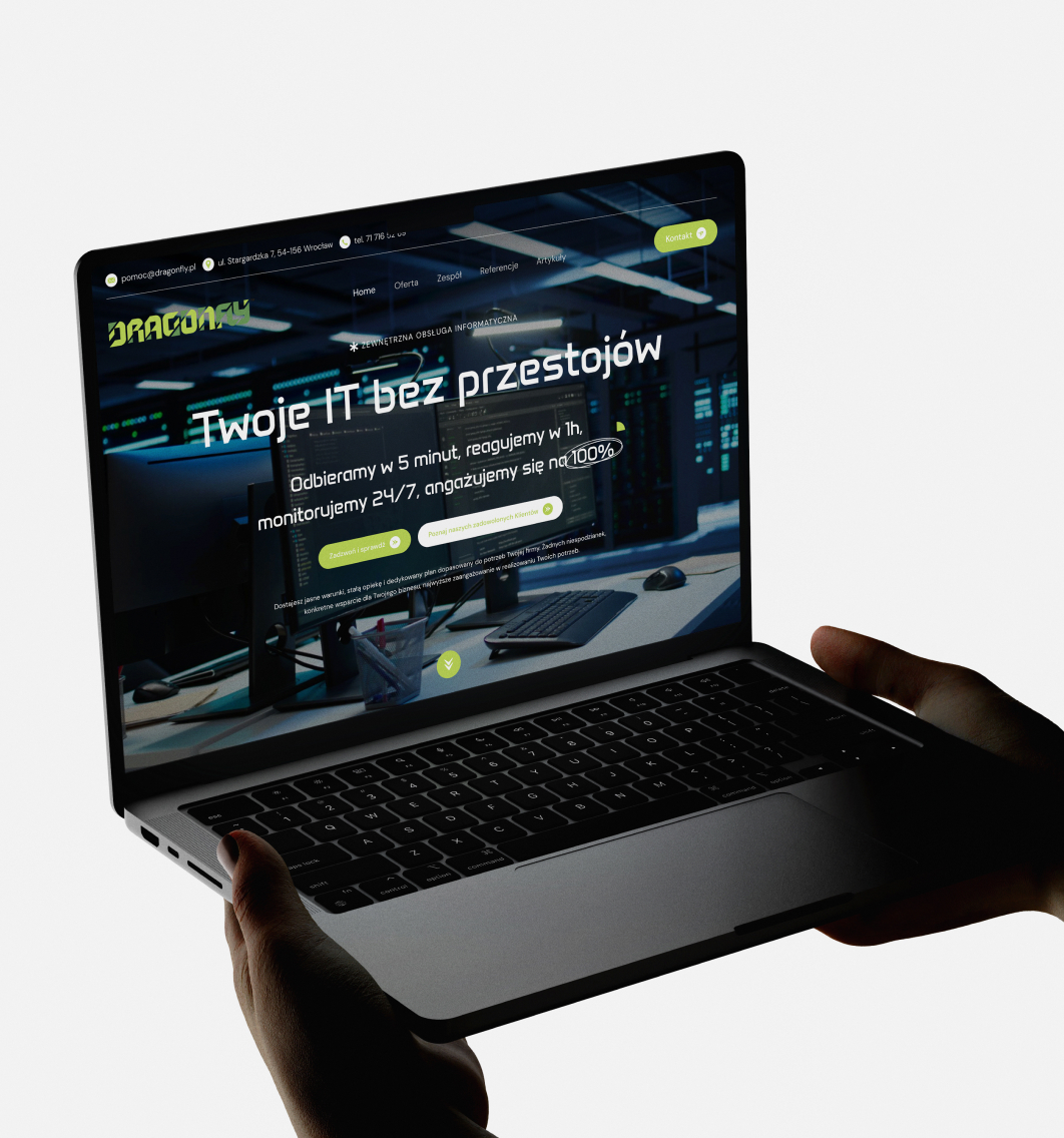 Laptop ze stroną internetową Dragonfly – Twoje IT bez przestojów